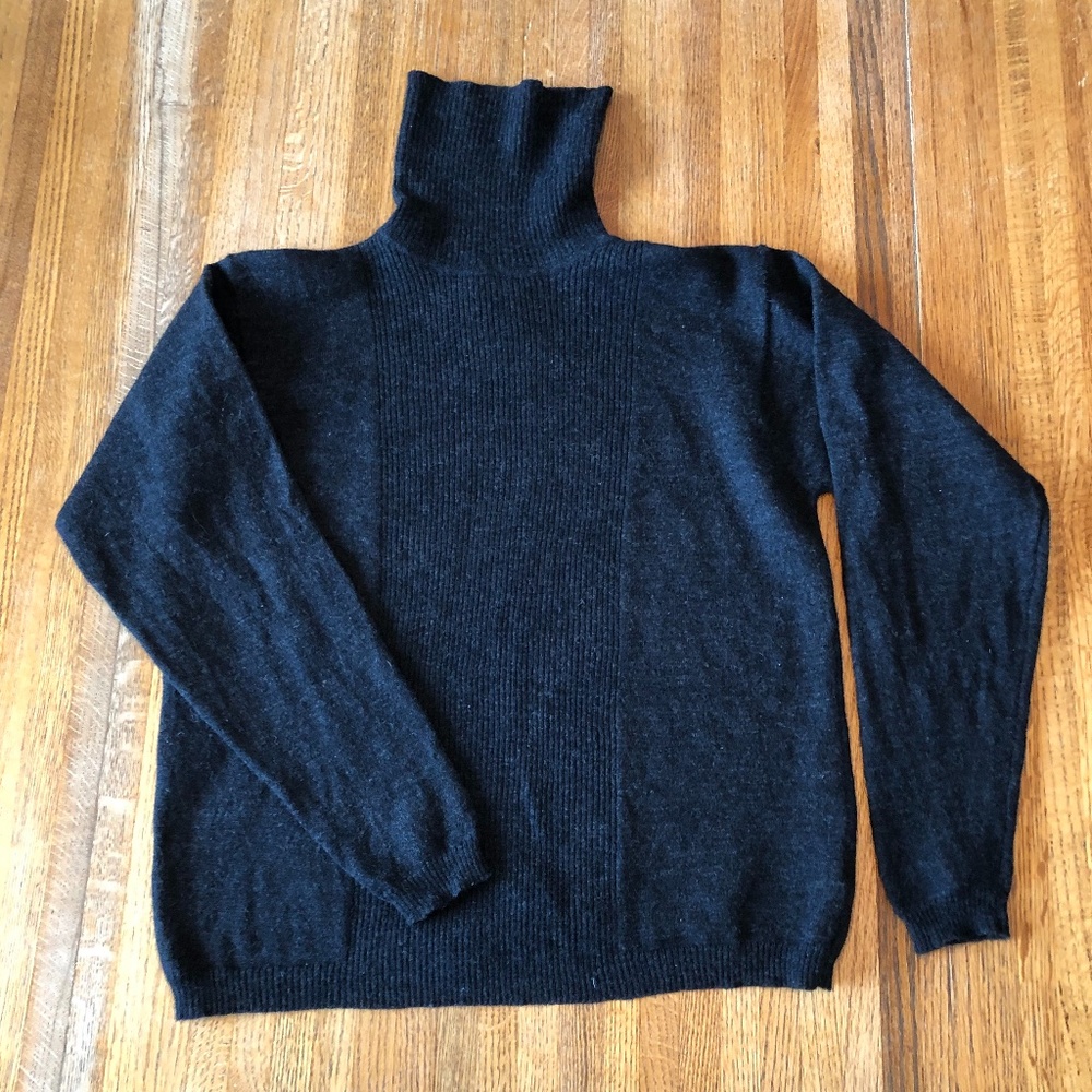 Pendleton women's black wool turtleneck sweater